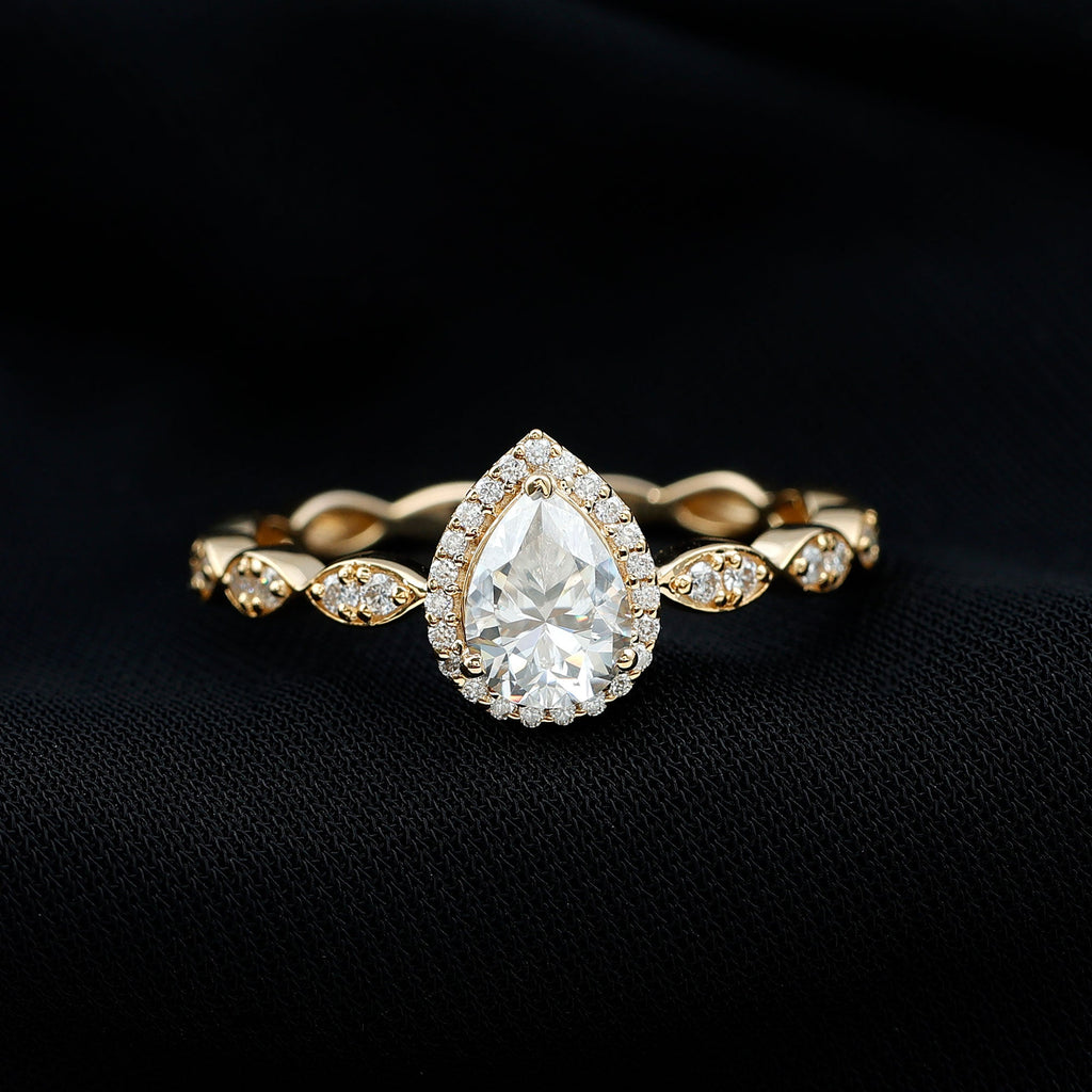Lab Grown Diamond Teardrop Engagement Ring with Scalloped Shank